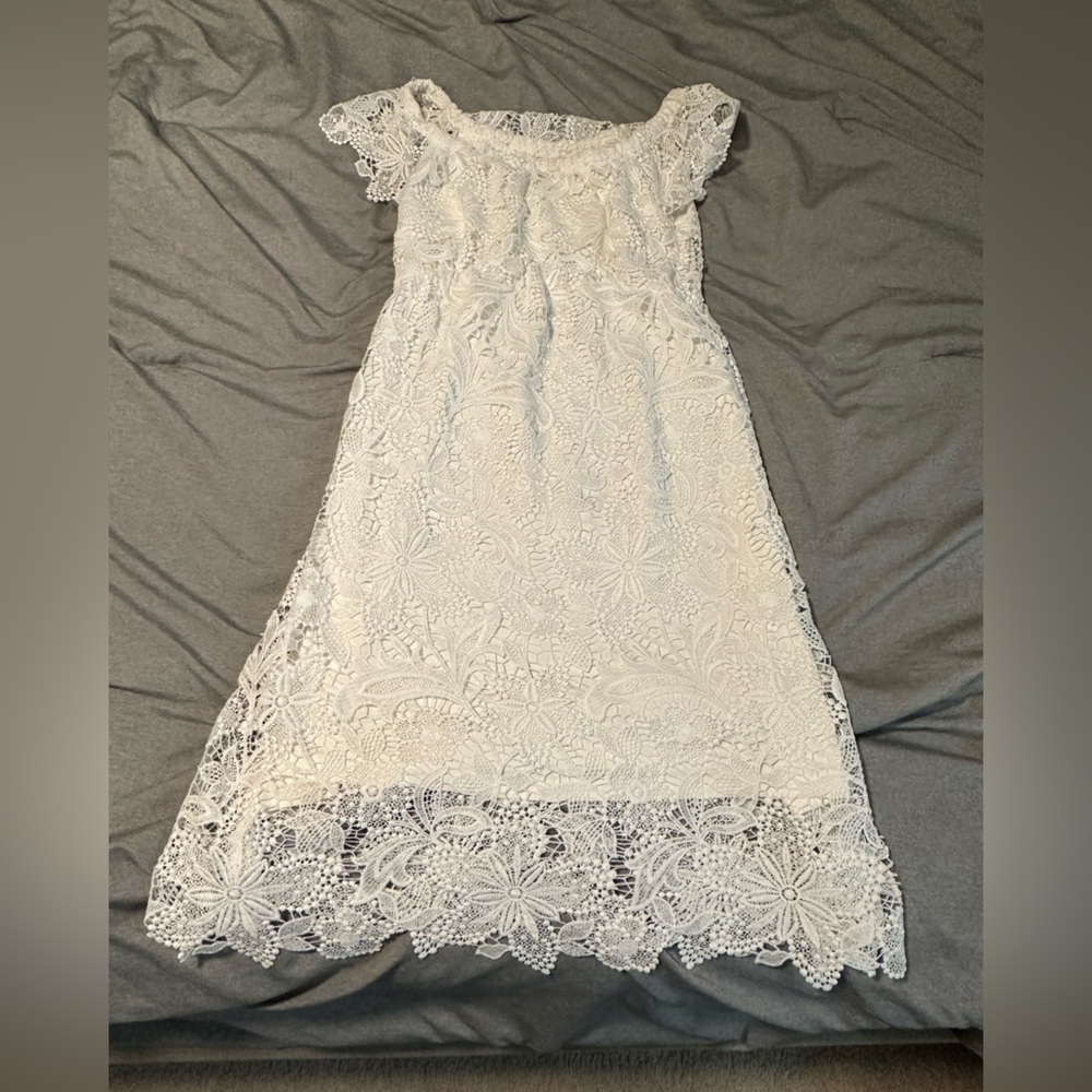 White dress with lots of stretch